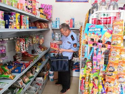 我為群眾辦實(shí)事|縣市監(jiān)局開(kāi)展校園食品安全及酒類經(jīng)營(yíng)專項(xiàng)檢查